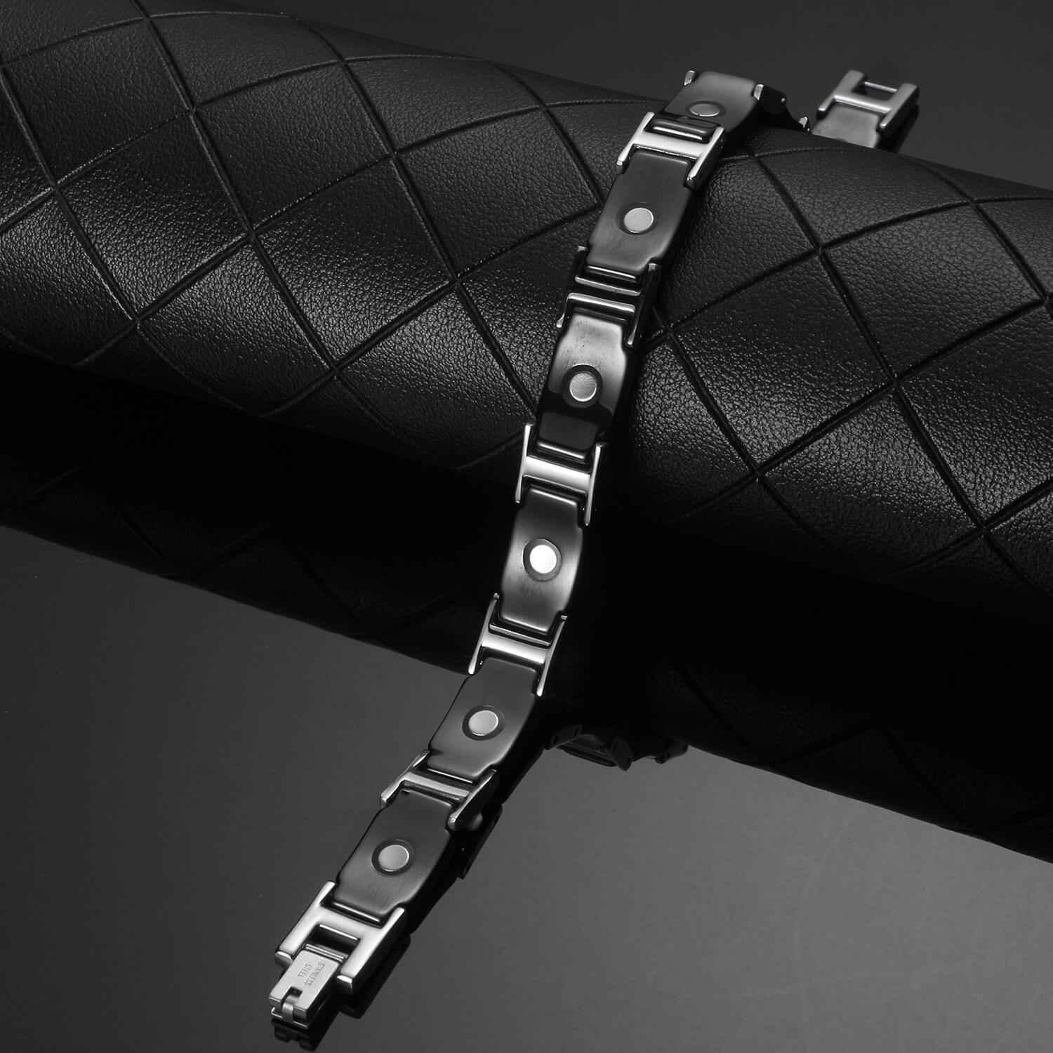 Ceramic and Stainless Steel Unisex Magnetic Power Bracelet. Black & Silver Color. Model CEB032SB